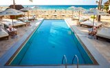 Tukan Hotel & Beach Club / Moongate