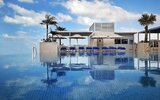 Grand Cosmopolitan Hotel