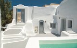 Aqua Serenity Santorini Luxury Suites