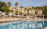 LOUIS Apostolata Island Resort