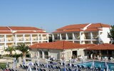 Village Inn Studios & Family Apartments