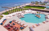 Senseana Sea Side Resort & Aquadventure