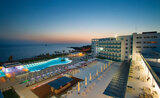 Recenze King Evelthon Beach Hotel And Resort