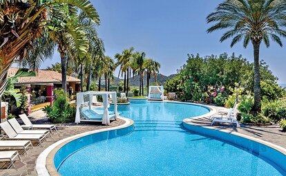Cruccuris Resort