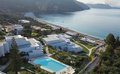 Lichnos Beach Hotel & Suites