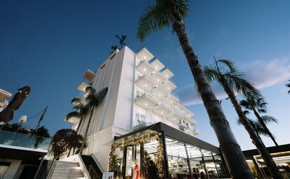 Demi Hotel