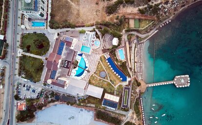 LAUR HOTELS