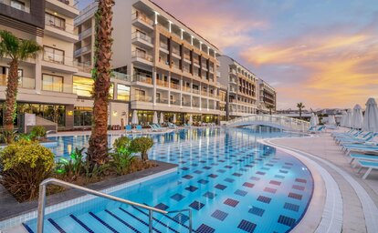 DIAMOND DELUXE HOTEL