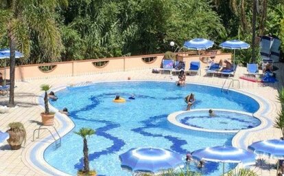 Villagio Old River
