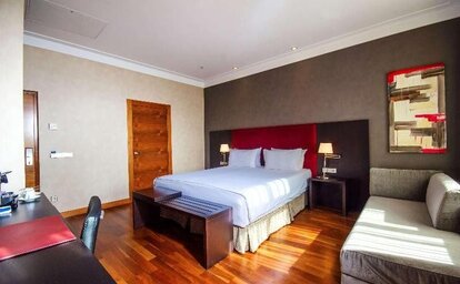 Hotel NH Poznan