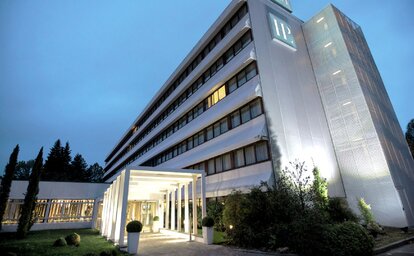 Living Place Hotel