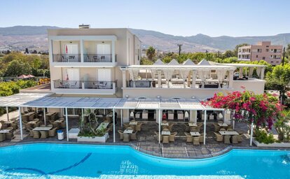Peridis Family Resort