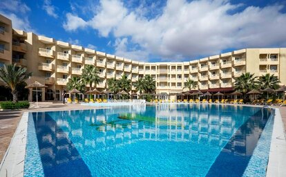 Houda Yasmine Hammamet