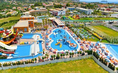 Hotel Caretta Beach Resort & Waterpark