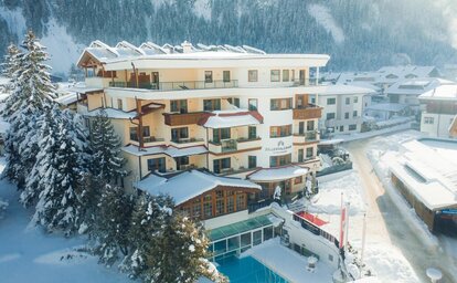 Alpine Hideaway ZILLERTALERHOF ****