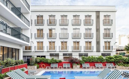 Aqua Hotel Bertran Park
