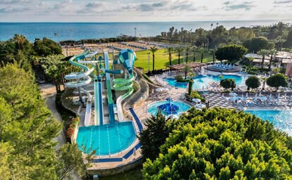 Blue Waters Club & Hotel