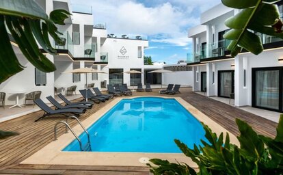 Saladar Suites Boutique