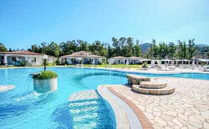 Limone Beach Resort