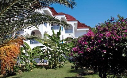Sailor's Beach Club