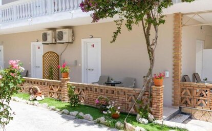 Asteri Studios & Apartments