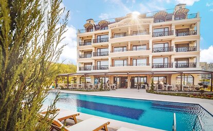 Sunny Castle Hotel