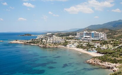 Aria Claros Beach