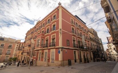La Milagrosa Hotel and Apartments
