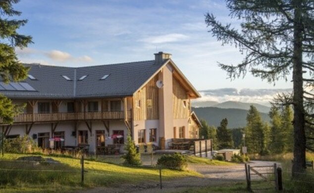 Gästehaus JUFA Nockberge Almerlebnisdorf