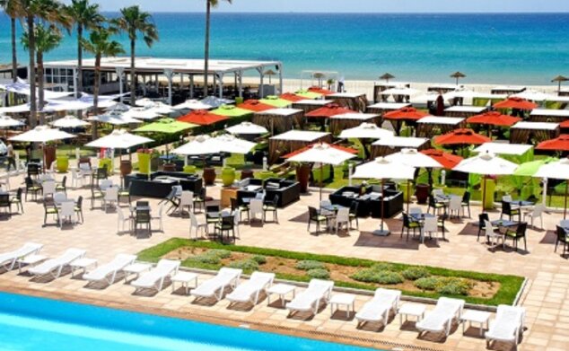 Hotel La Playa Club