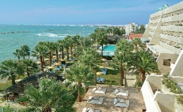 Palm Beach Hotel & Bungalows