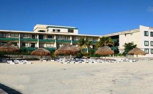 Q Bay Cancun Hotel & Suites