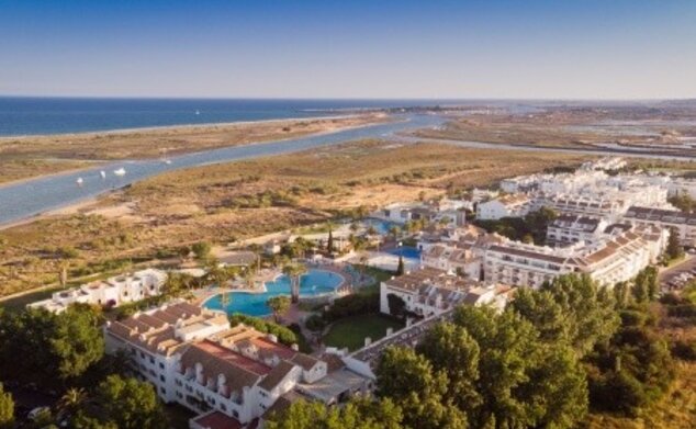 Golden Club Cabanas