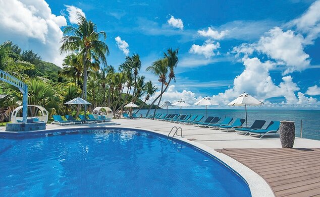 Coco de Mer - Black Parrot Suites