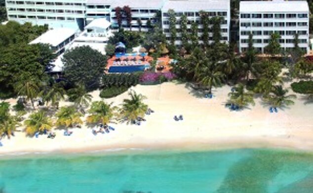 Hotel Coconut Court Beach Resort
