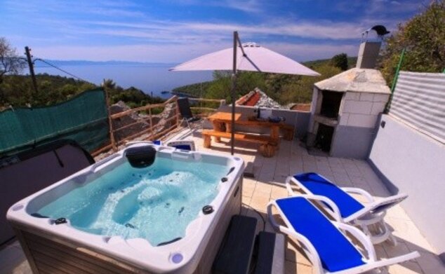 Vila Mili 2 (Selca Kod Bogomolja)