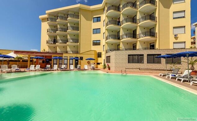 Hotel Rina