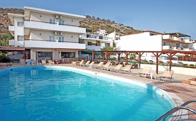 Iraklis Apartments & Studios