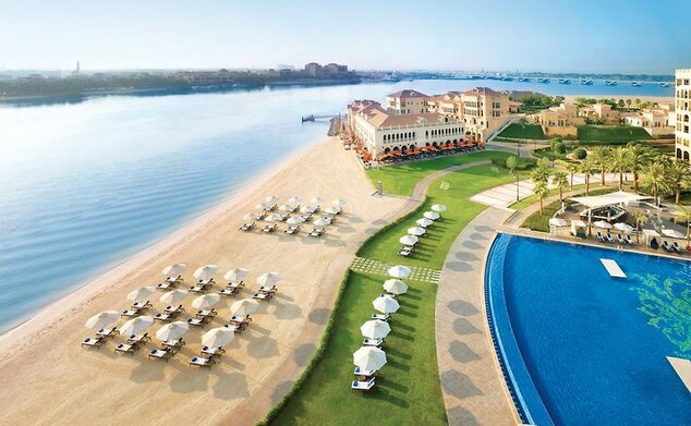 Ritz Carlton Abu Dhabi, Grand Canal