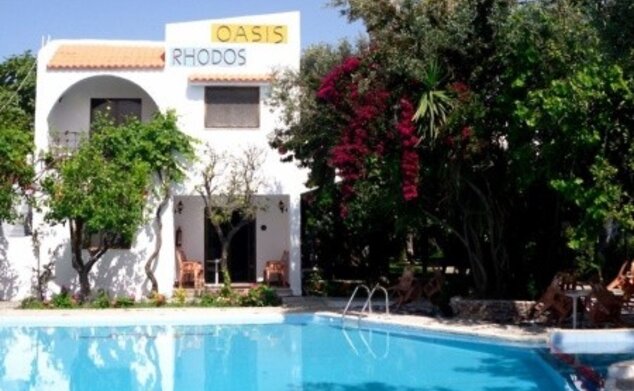 Oasis Hotel & Bungalows