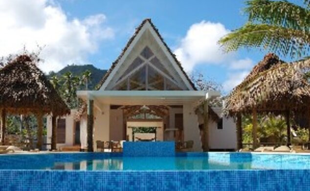 Bungalovy Little Polynesian Resort