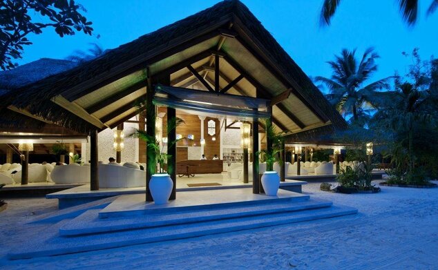 Kuramathi Island Resort