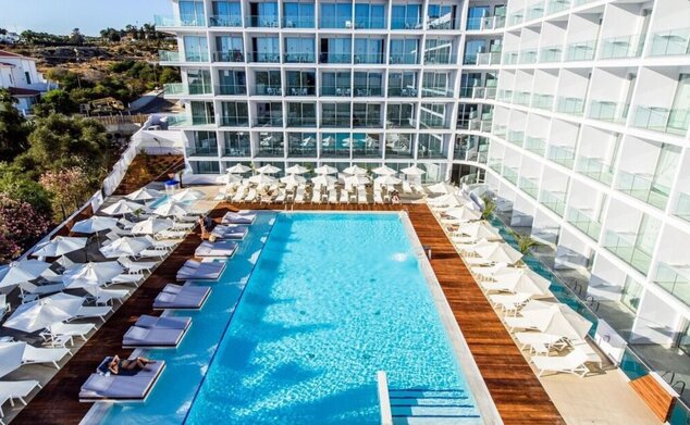 Eleana Hotel