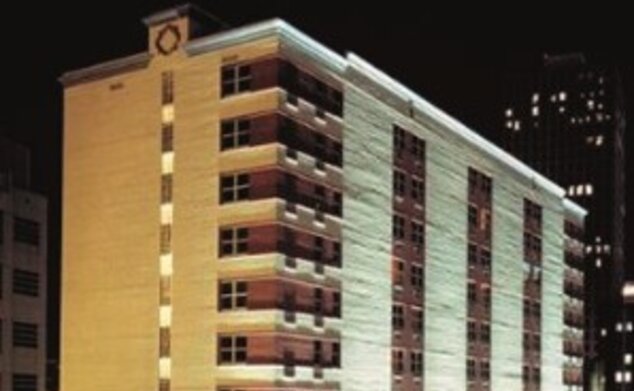 Hotel Ramada Suites