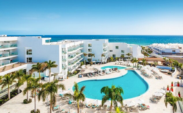 Hotel Lava Beach