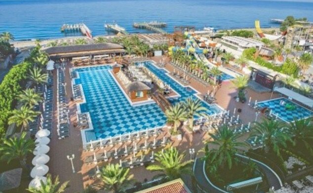 Hotel Quattro Beach Resort And Spa