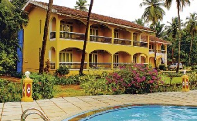 Hotel Carina Beach Resort