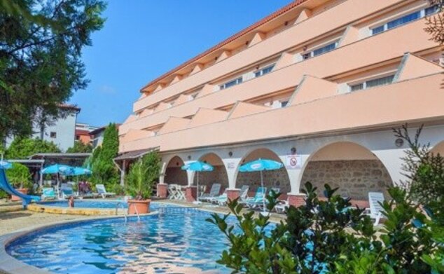 Lozenec Resort