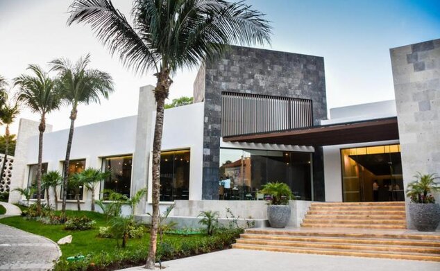 Sandos Playacar Beach Resort & Spa