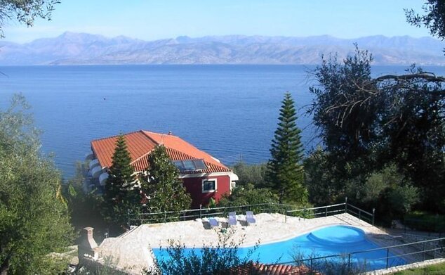 Apraos Bay